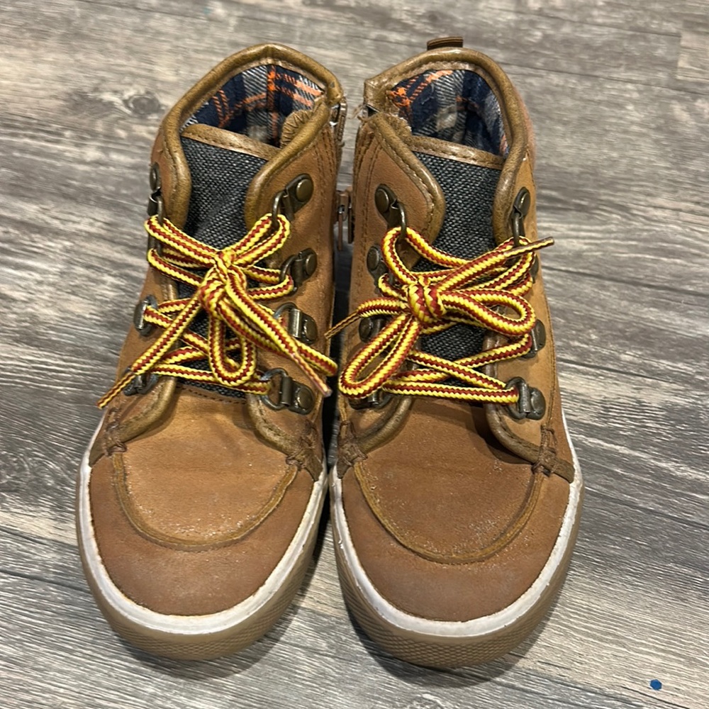 Cat and Jack toddler size 10 boots